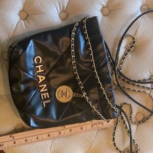 LUXURY 22 MINI SHOULDER BAG